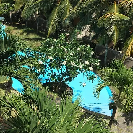 Spacious 4 Bedrooms Townhouse With Pool Near The Beach & City Center Grand-Baie Exterior photo