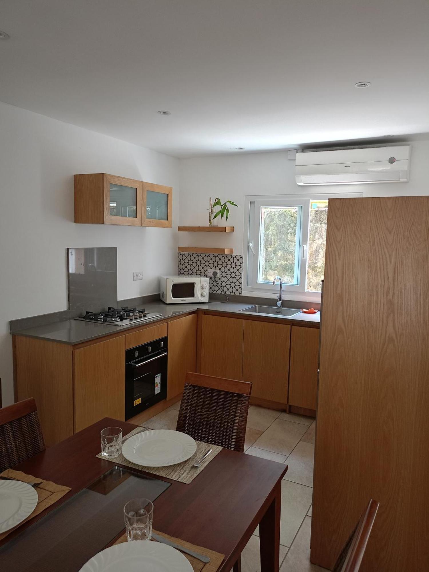 Spacious 4 Bedrooms Townhouse With Pool Near The & Center شقة