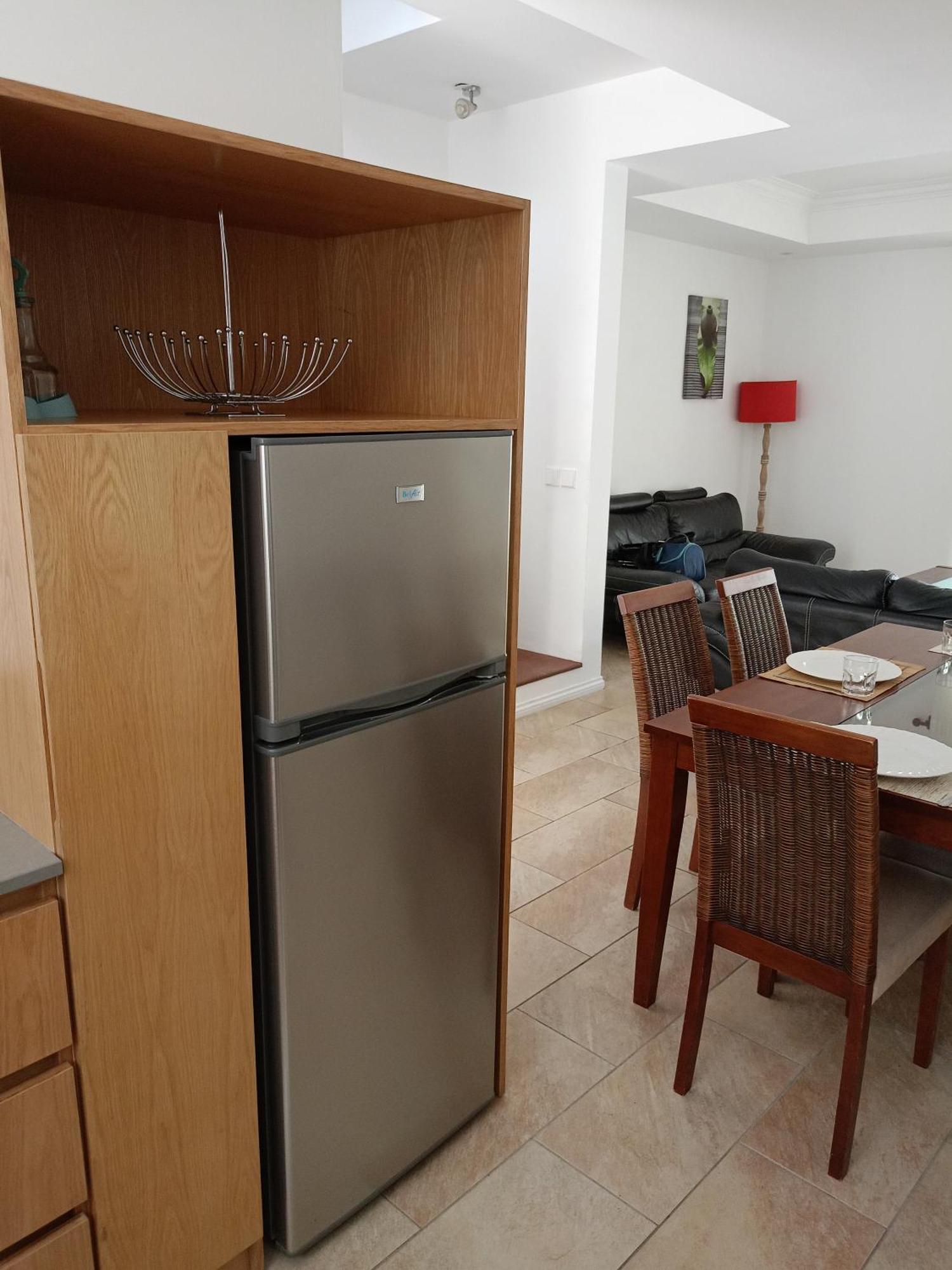 Spacious 4 Bedrooms Townhouse With Pool Near The & Center
