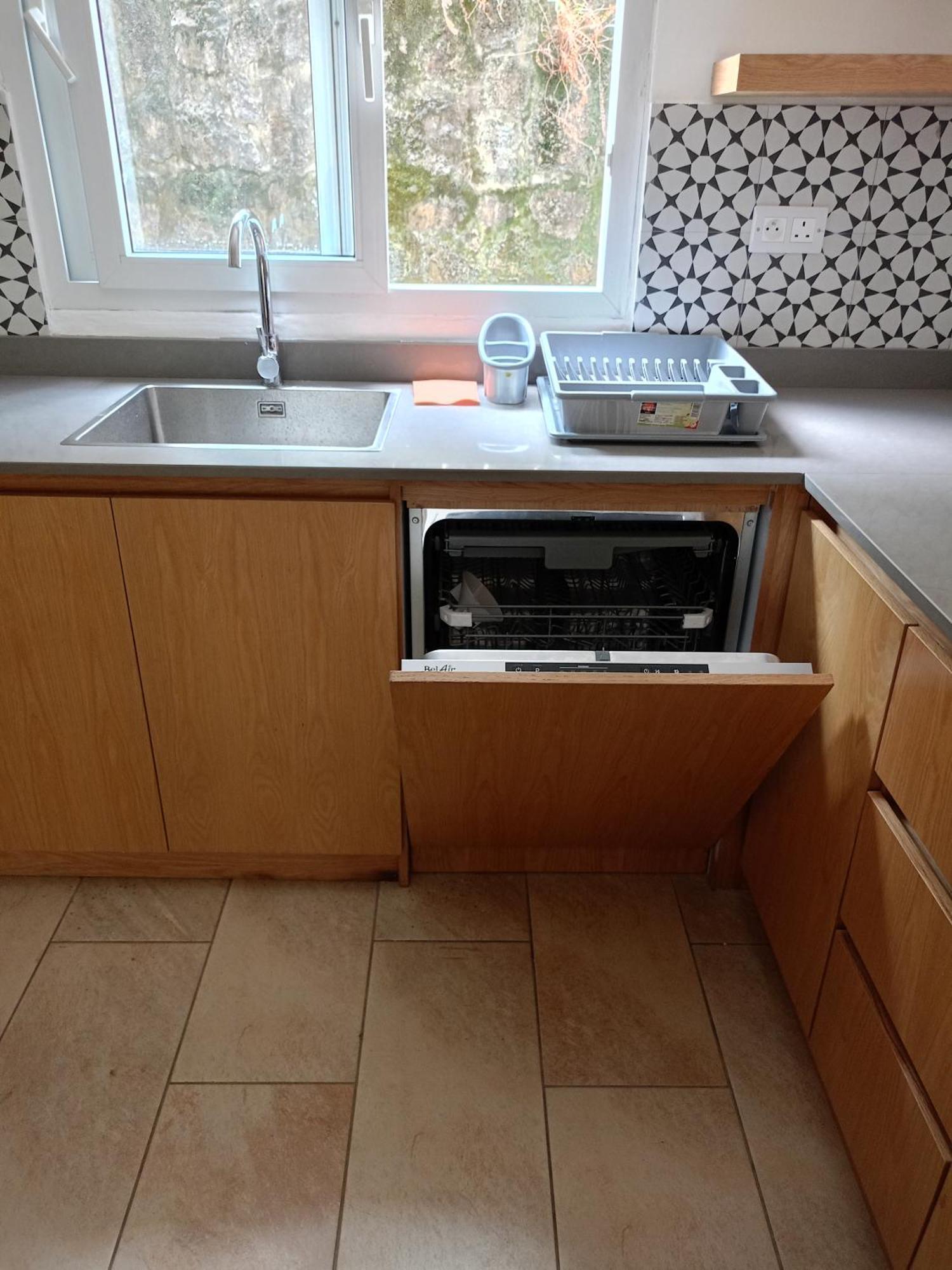 Spacious 4 Bedrooms Townhouse With Pool Near The & Center شقة