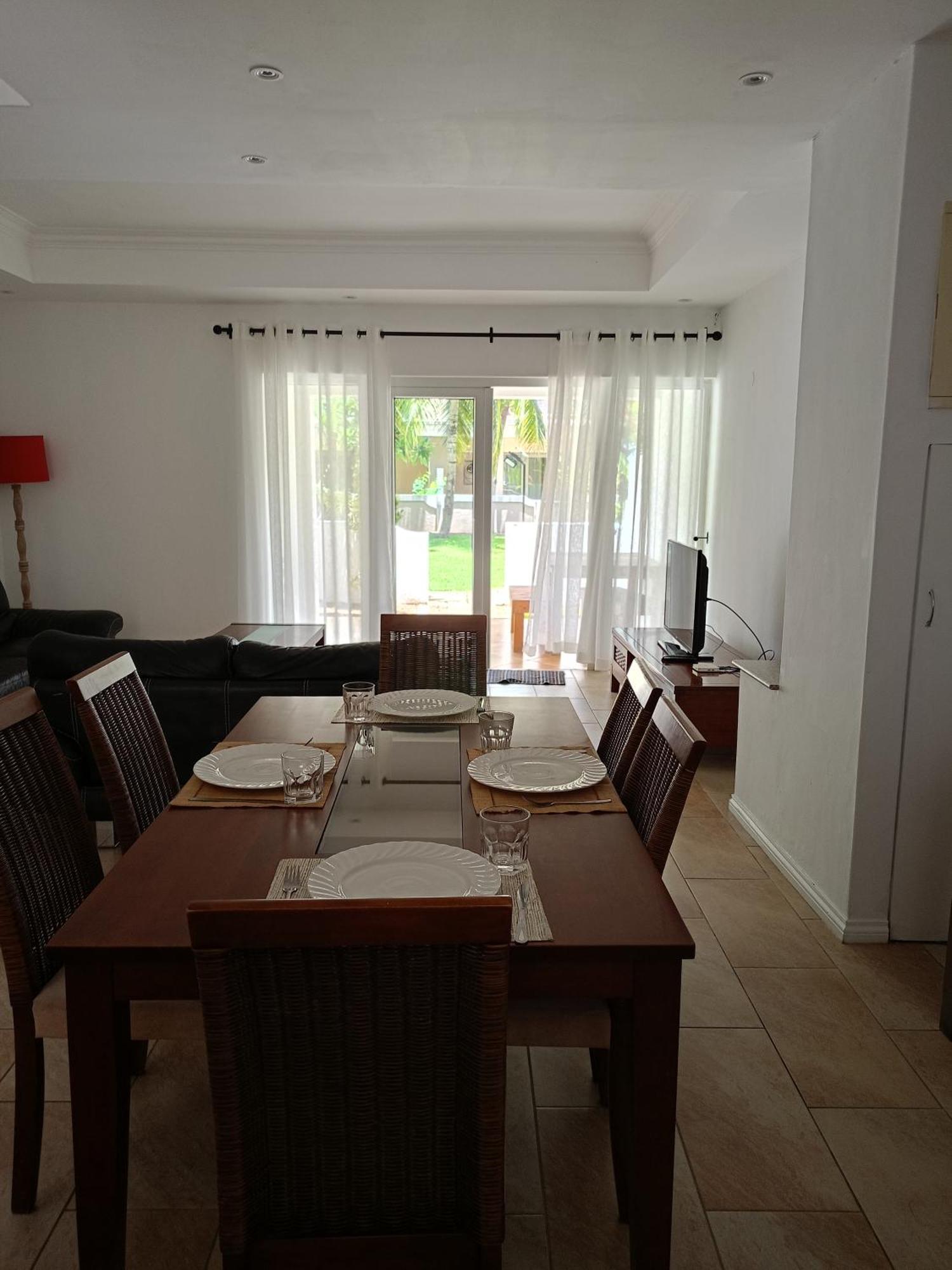 Spacious 4 Bedrooms Townhouse With Pool Near The & Center شقة غراند بايَ